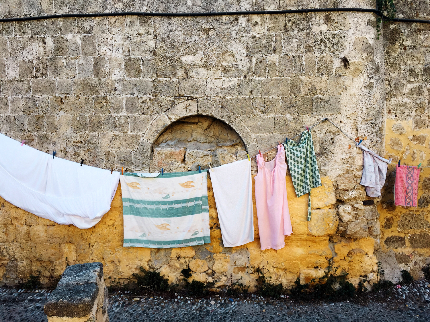 Gina Weathersby, Laundry Series 1, 2015. Photograph. Courtesy of the artist