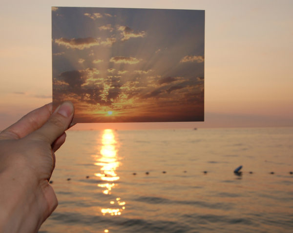 Lisa Oppenheim, The Sun is Always Setting Somewhere Else (detail), 2006. Slide projection of 15 35mm slides, continuous loop, Variable. Courtesy of the artist and Tanya Bonakdar Gallery