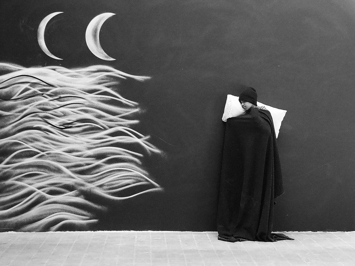 Robin Rhode, The Moon is Asleep, 2016. Super 8mm film transferred to digital HD, duration: 1 minute, 50 seconds, edition of 5. Courtesy the artist and Lehmann Maupin, New York and Hong Kong