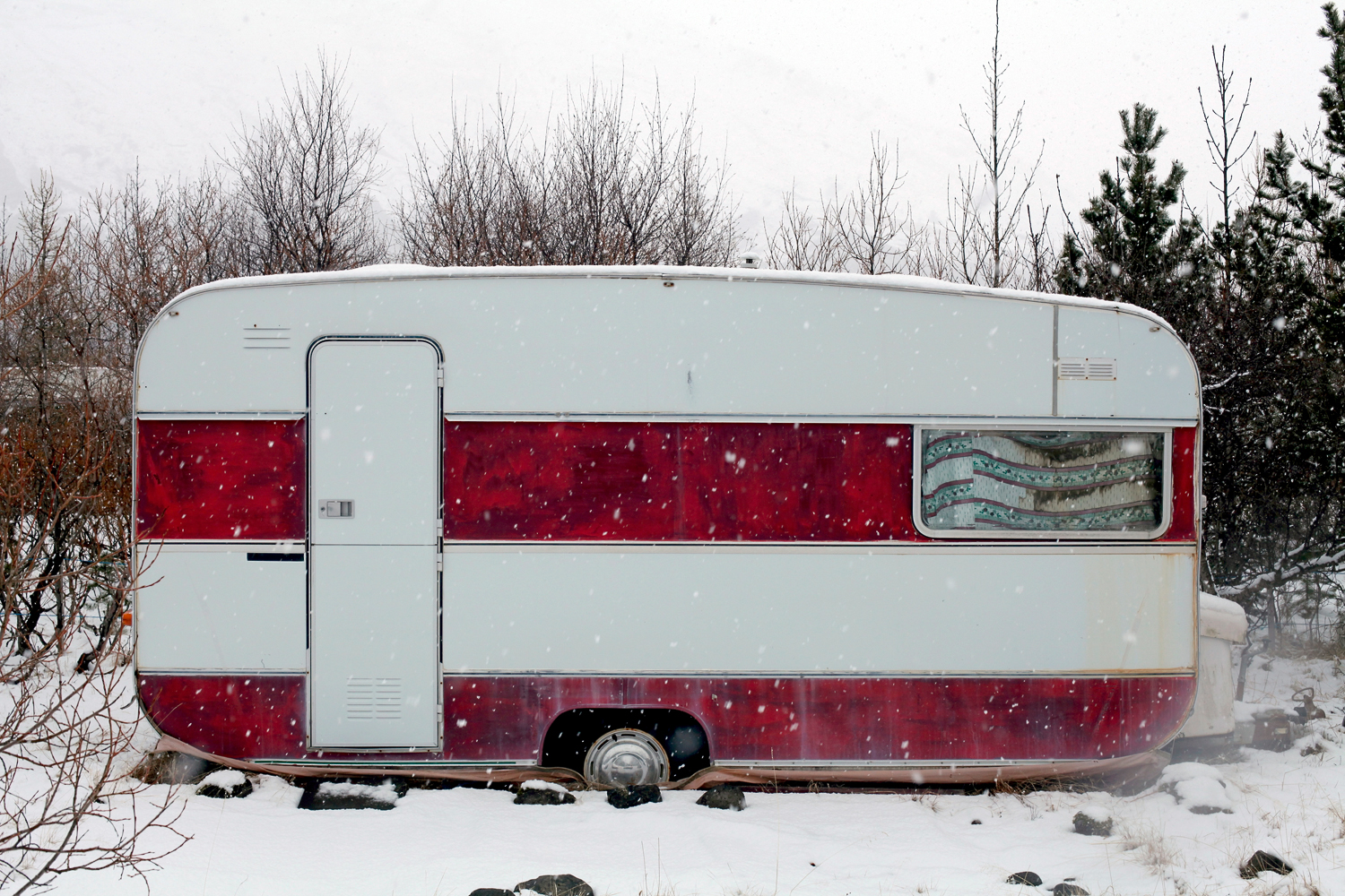 Katrín Elvardóttir, Vanished Summer 14, 2013. Archival inkjet print, 20³⁄₁₆ x 30⅝ x 34 inches. Courtesy of 21c Museum Hotel